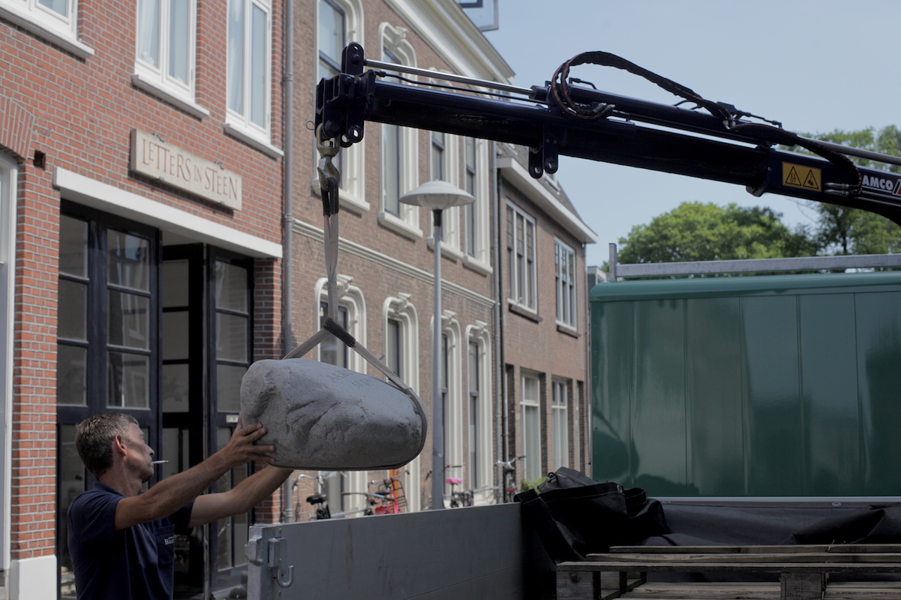 Steen voor Aäron Loterijman